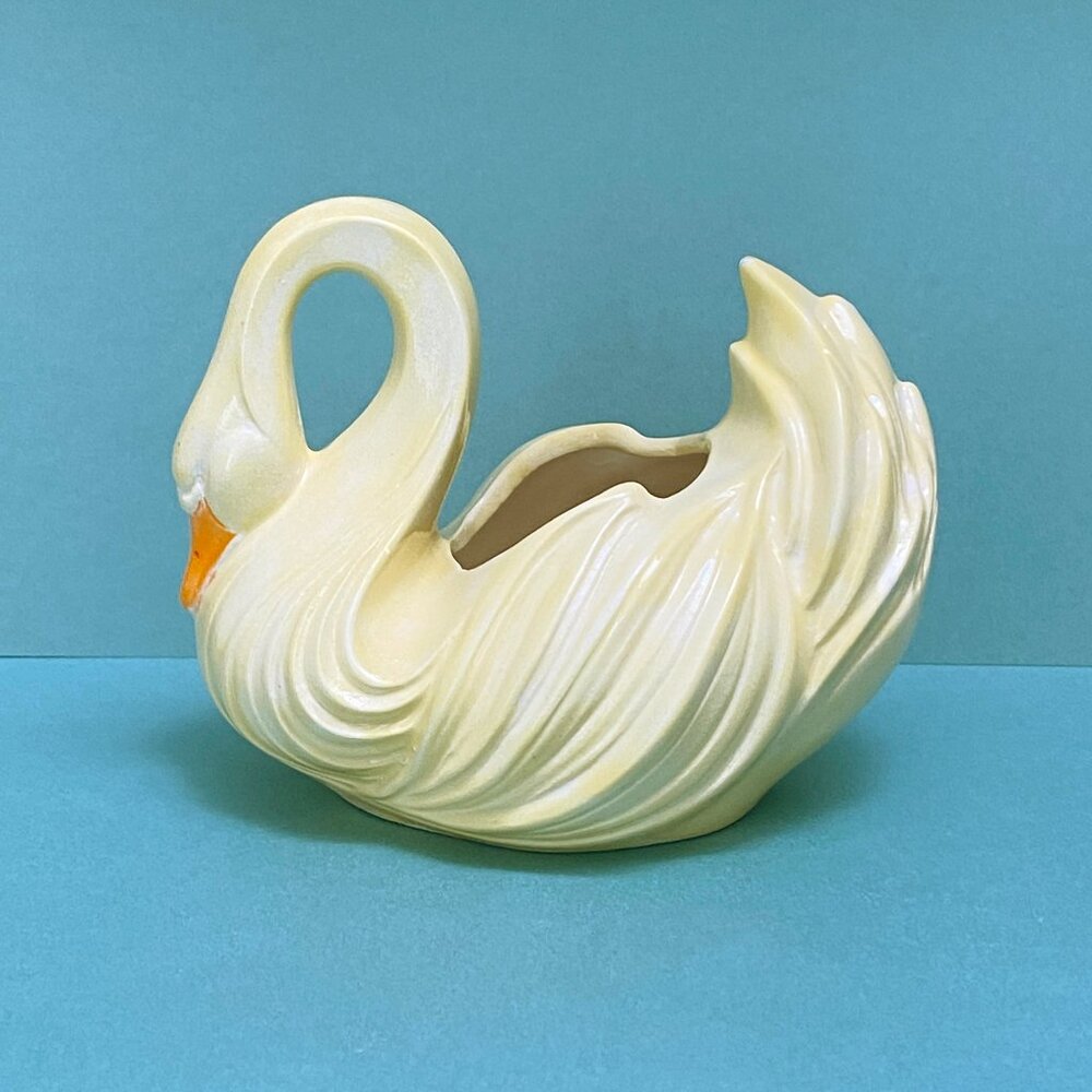 Beautiful Small Yellow Ceramic Vintage Swan Bowl - Swan Planter - Farmhouse